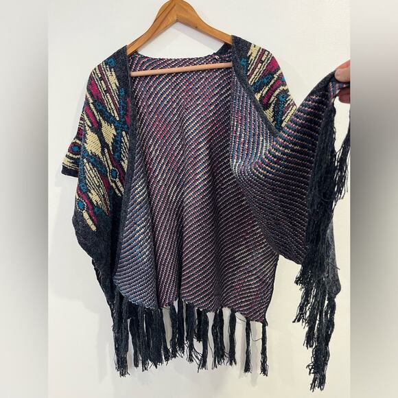 Fringe Poncho Shrug Shawl Winter Fall Boho - Picture 5 of 6
